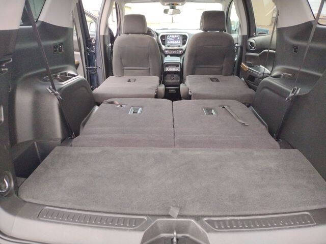 2017 GMC Acadia SLE-2