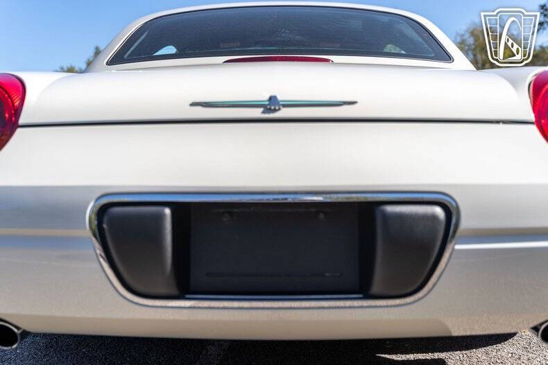 2002 Ford Thunderbird Deluxe