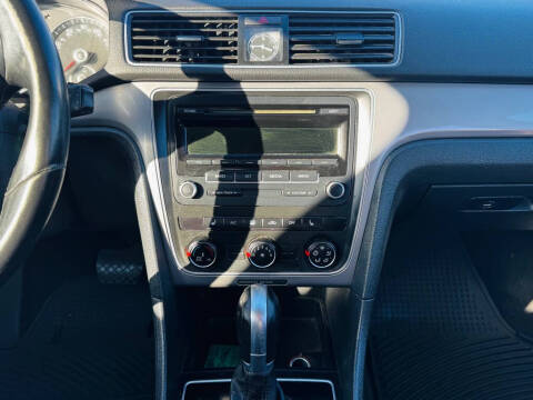 2015 Volkswagen Passat