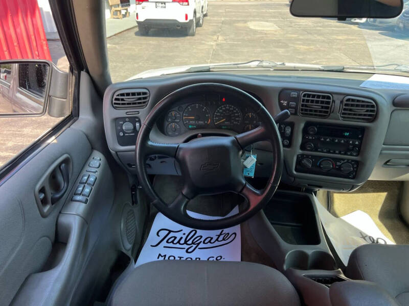 2004 Chevrolet Blazer LS