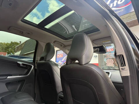 2016 Volvo XC60 T5 Platinum