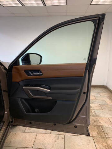 2023 Nissan Pathfinder Platinum