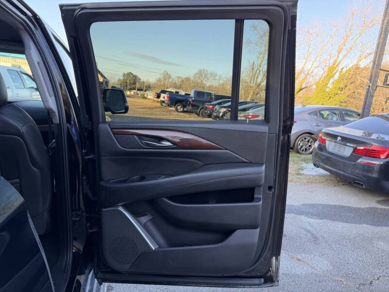 2017 Cadillac Escalade ESV Standard