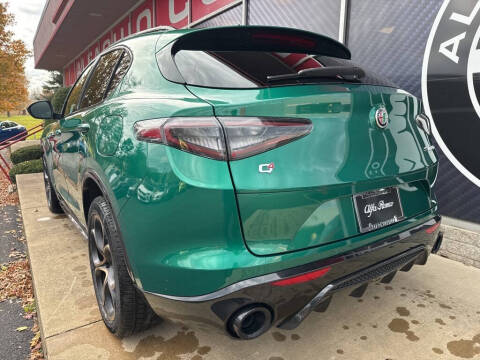 2025 Alfa Romeo Stelvio Intensa