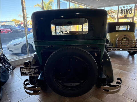1928 Willys knight