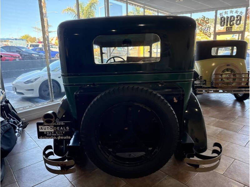 1928 Willys knight