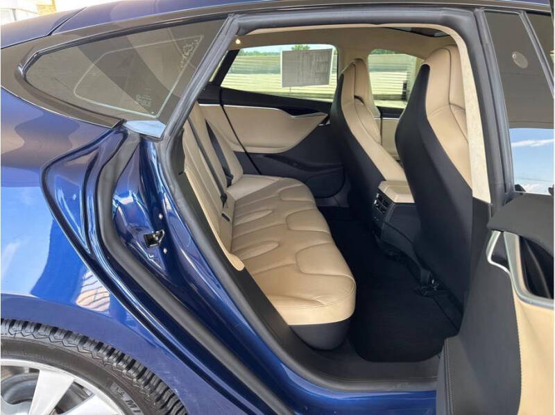 2017 Tesla Model S 90D