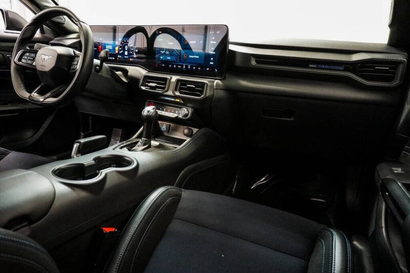 2024 Ford Mustang Dark Horse