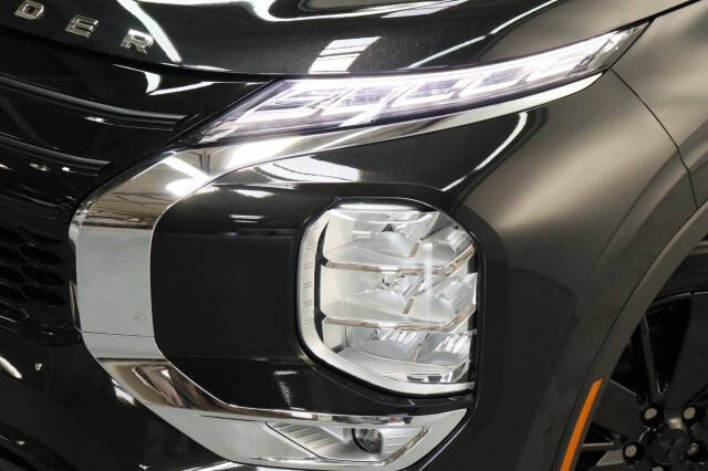 2026 Mitsubishi Outlander LE