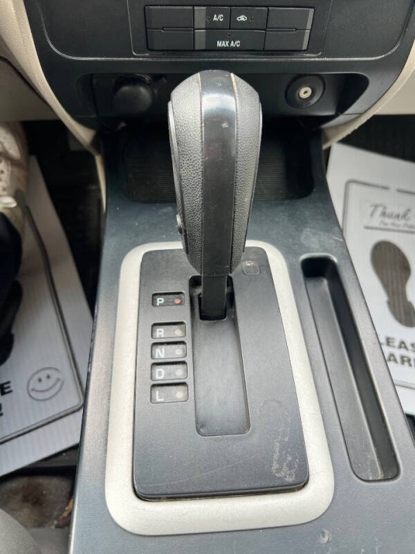 2010 Ford Escape XLS