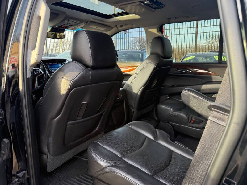 2018 Cadillac Escalade Luxury