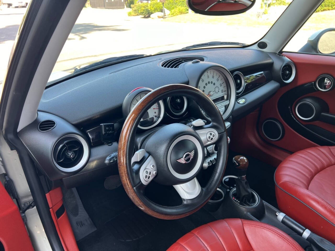 2007 MINI Cooper for sale at ZRV AUTO INC in Brea, CA