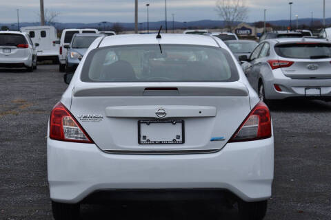 2016 Nissan Versa 1.6 S Plus