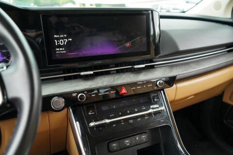 2024 Kia Carnival EX