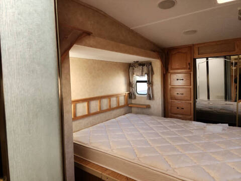 2006 Cedar Creek Silverback