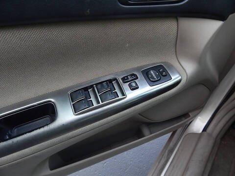 2004 Toyota Camry SE V6