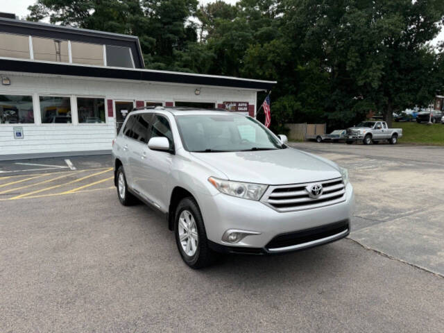 2013 Toyota Highlander for sale at Nutfield Petroleum in Londonderry, NH