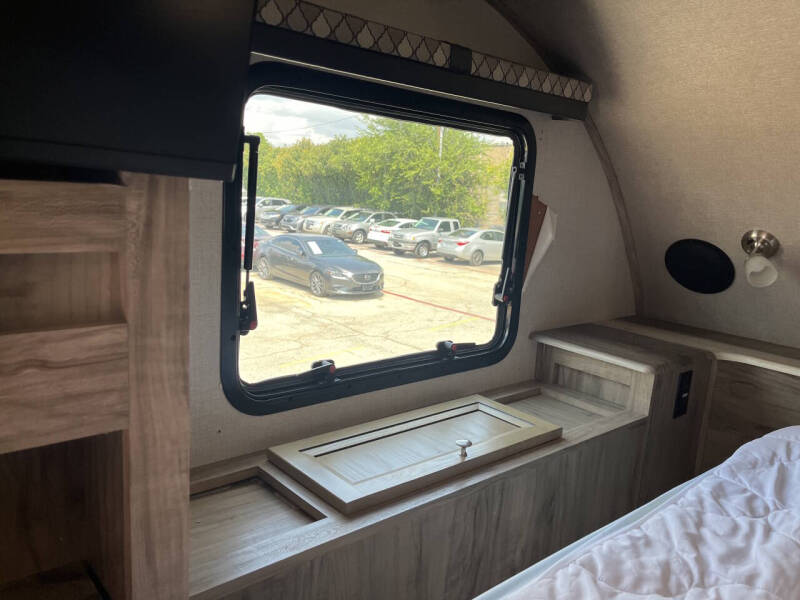 2020 Palomino BACKPACK EDITION