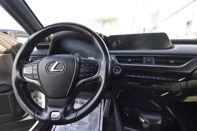 2019 Lexus UX 250h F SPORT