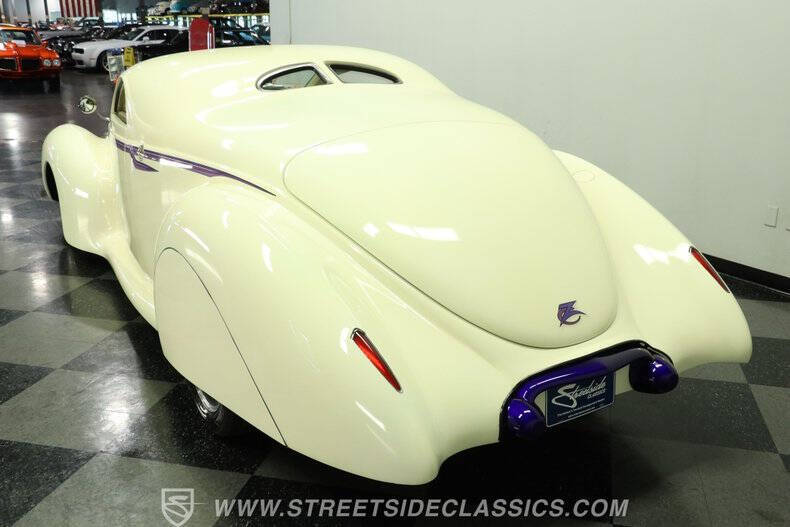 1939 Lincoln Zephyr