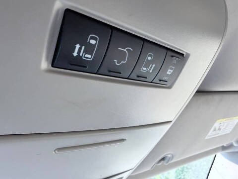 2015 Chrysler Town and Country Touring-L