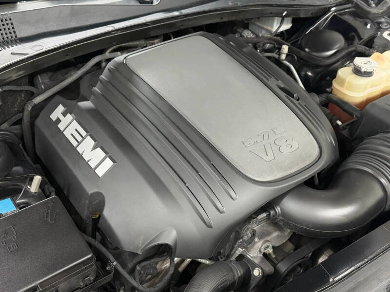 2017 Chrysler 300 C