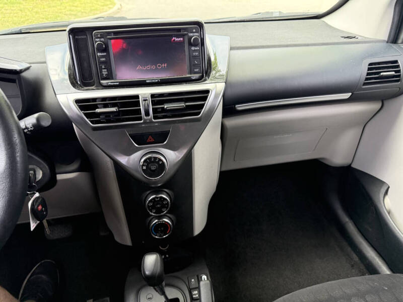 2014 Scion iQ
