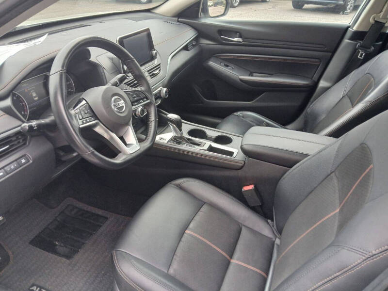 2020 Nissan Altima 2.5 SR