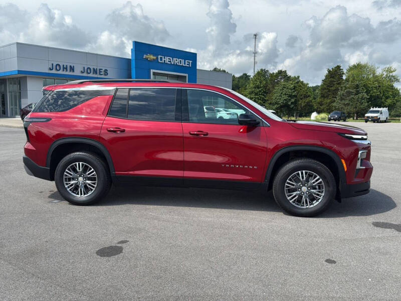 2025 Chevrolet Traverse LT