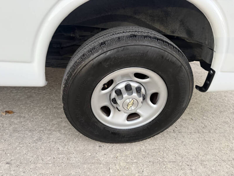 2023 Chevrolet Express LS 3500