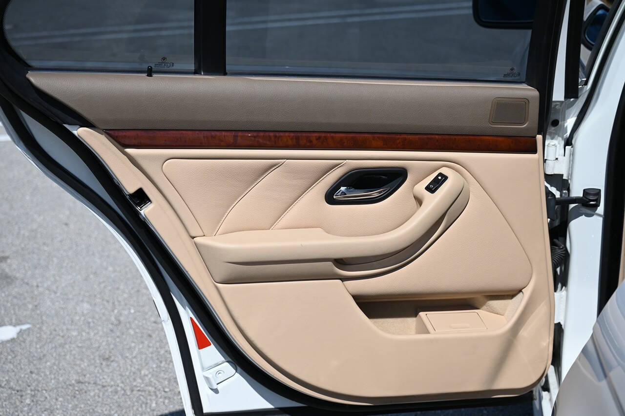 2003 BMW 5 Series 40