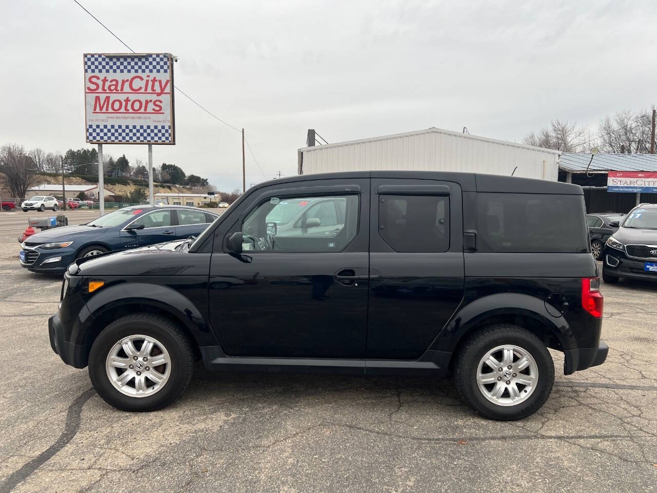 2007 Honda Element for sale at Starcity Motors LLC in Garden City, ID