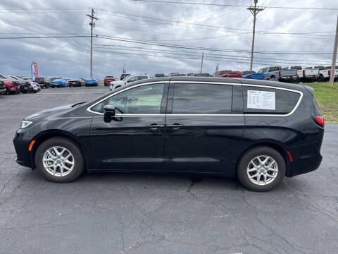2025 Chrysler Pacifica Select