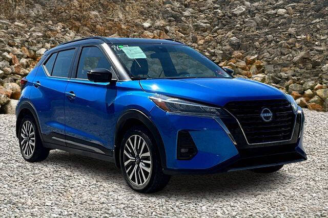 2023 Nissan Kicks SR