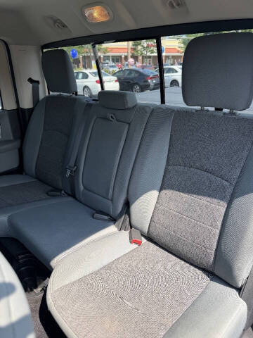 2017 RAM 1500 SLT