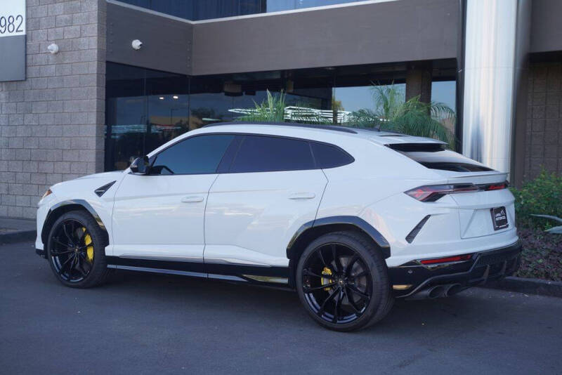 2020 Lamborghini Urus