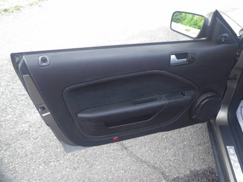 2005 Ford Mustang V6 Premium