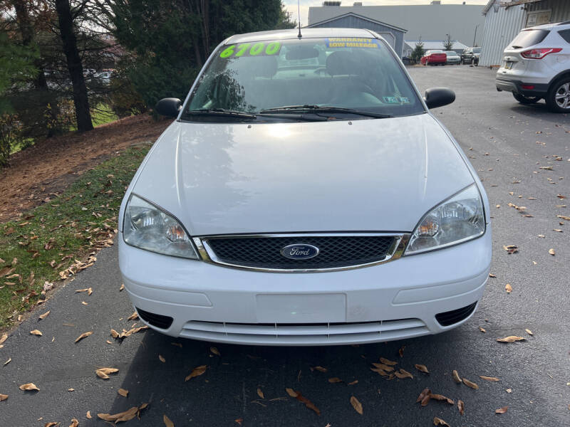 2005 Ford Focus for sale at BIRD'S AUTOMOTIVE & CUSTOMS in Ephrata PA