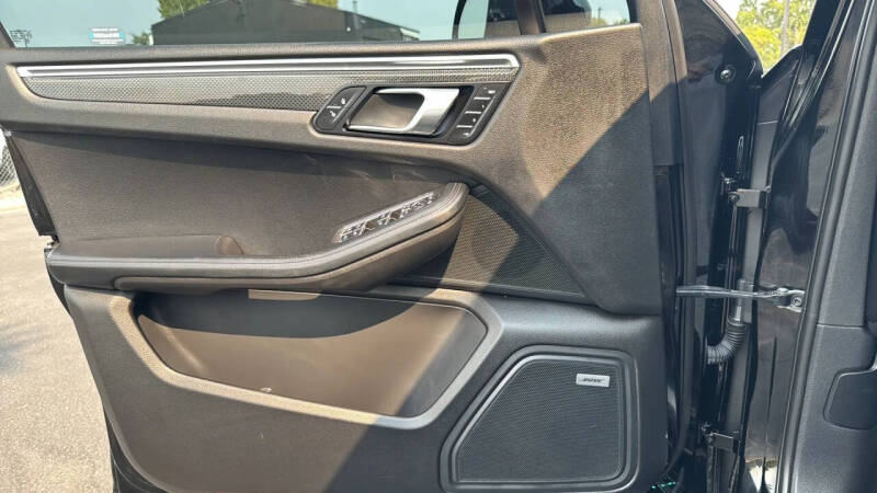 2015 Porsche Macan Turbo