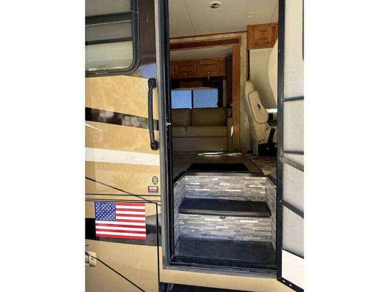 2009 Freightliner MC Chassis