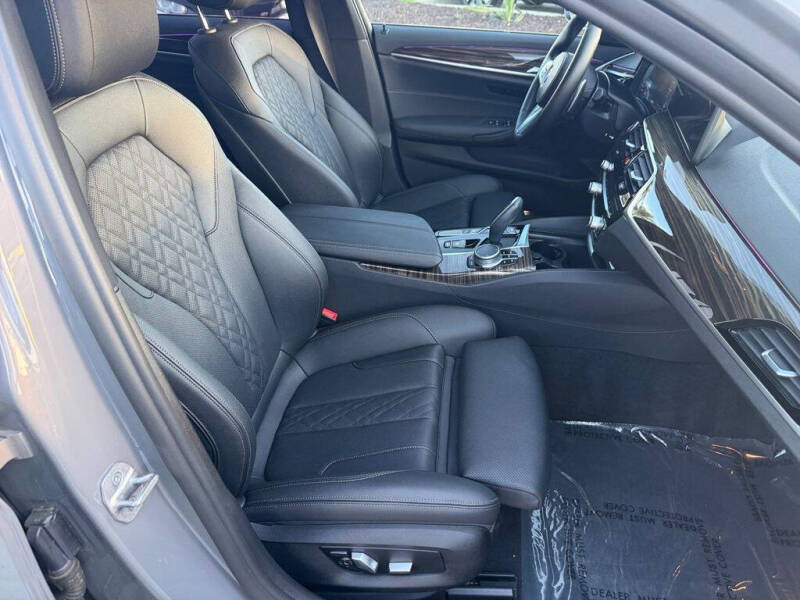 2022 BMW 5 Series 530e