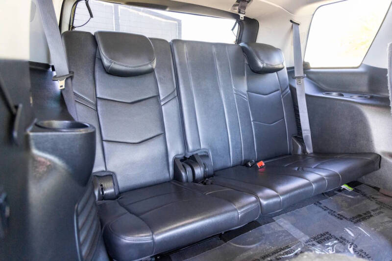 2017 Cadillac Escalade Luxury