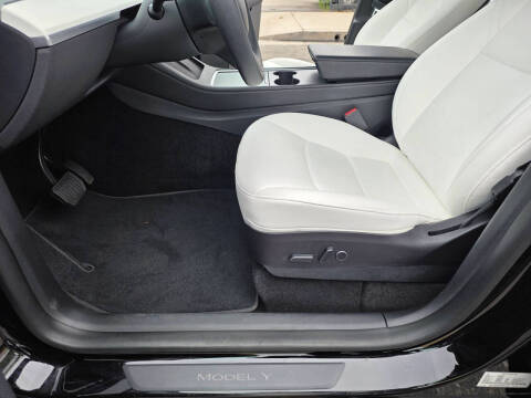 2022 Tesla Model Y Long Range