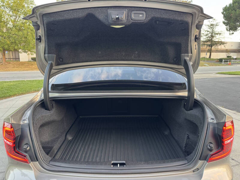 2019 Volvo S60 T5 Momentum