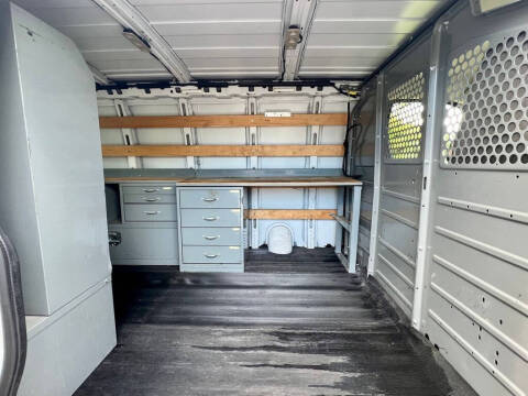 2017 GMC Savana 2500