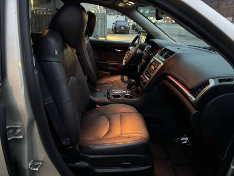 2013 GMC Acadia SLE-2