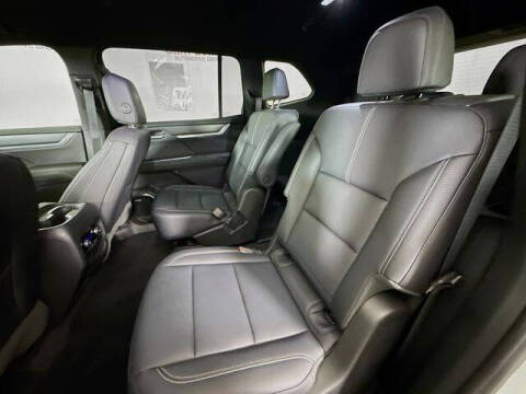 2024 GMC Acadia Elevation