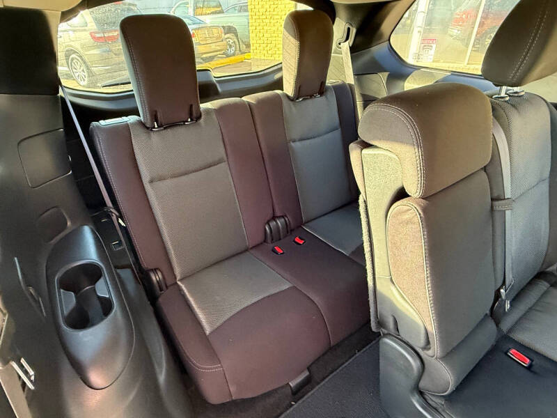 2017 Nissan Pathfinder SV