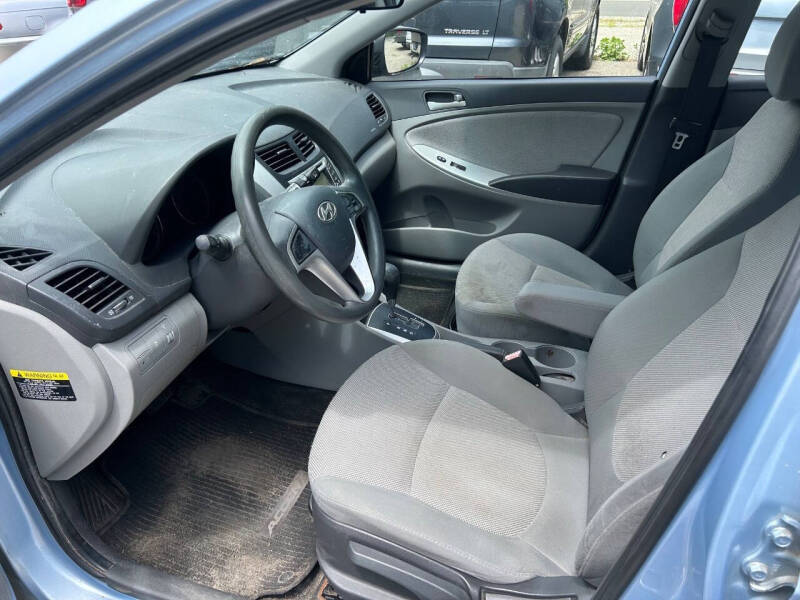 2012 Hyundai Accent GS