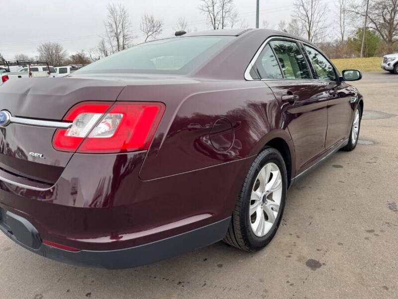 2011 Ford Taurus SEL